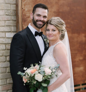 Bridal couple in Tuscany