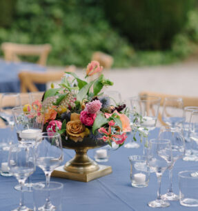 Tuscan wedding dinner styling by Funkybirdfirenze