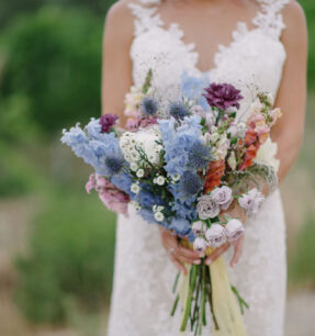 Wild bridal bouquet by Funkybirdfirenze