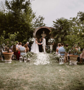 Wedding ceremony in tuscan villa
